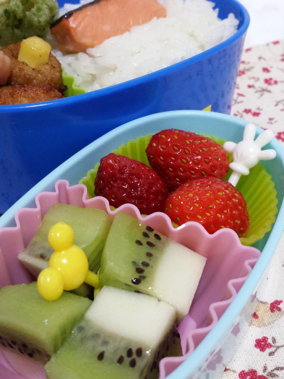 �L�B�E�ƁA䕂ƁB