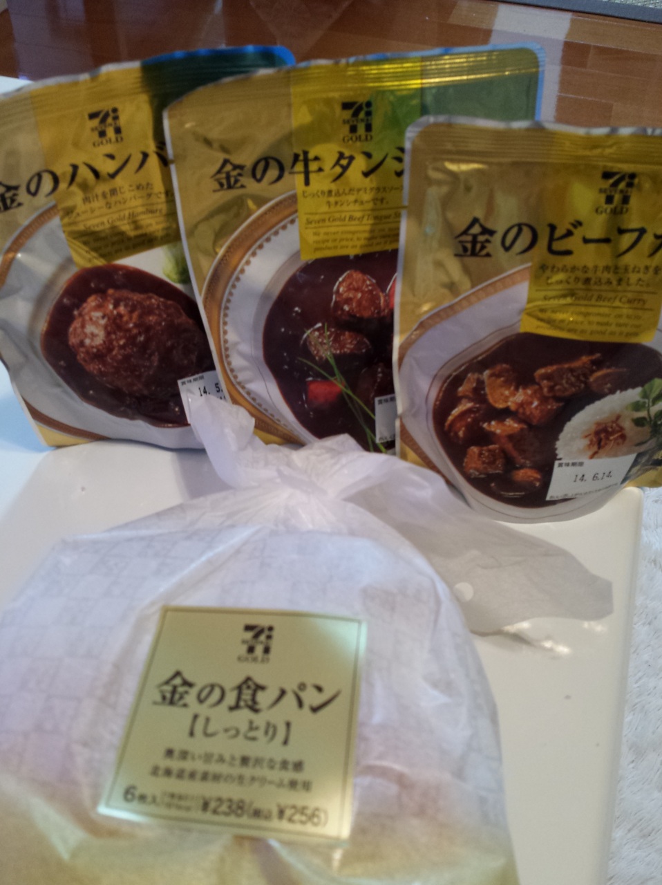 �p�p��������[